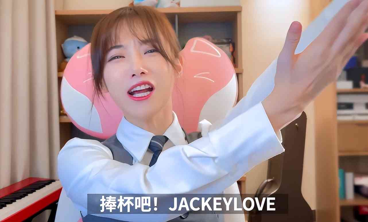 RNG对阵TES!管泽元谈出自己的想法!小钰化身阿水女粉助威
