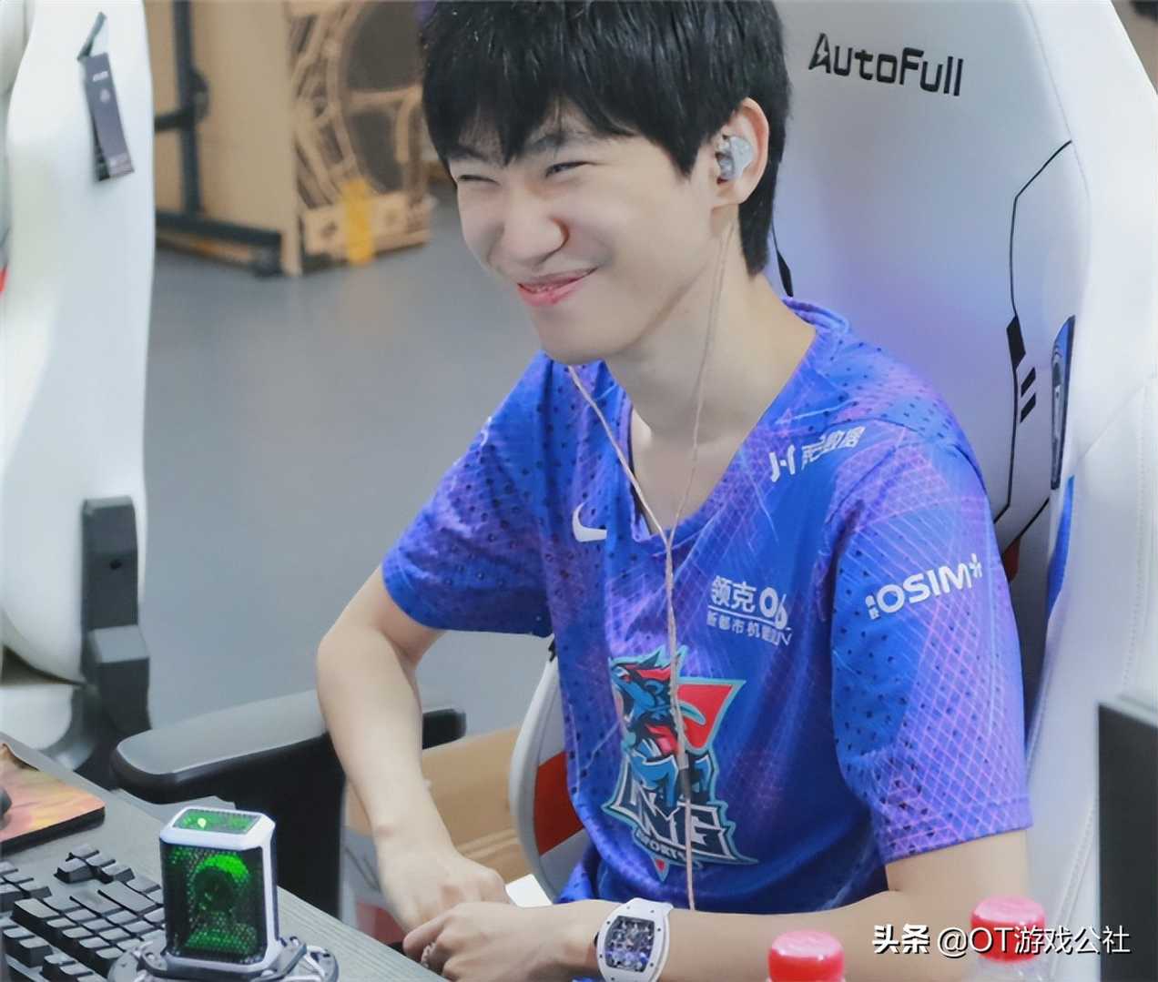sofm上永劫天梯,如今却一把也不敢玩,Doinb:LOL排位打不完扣钱